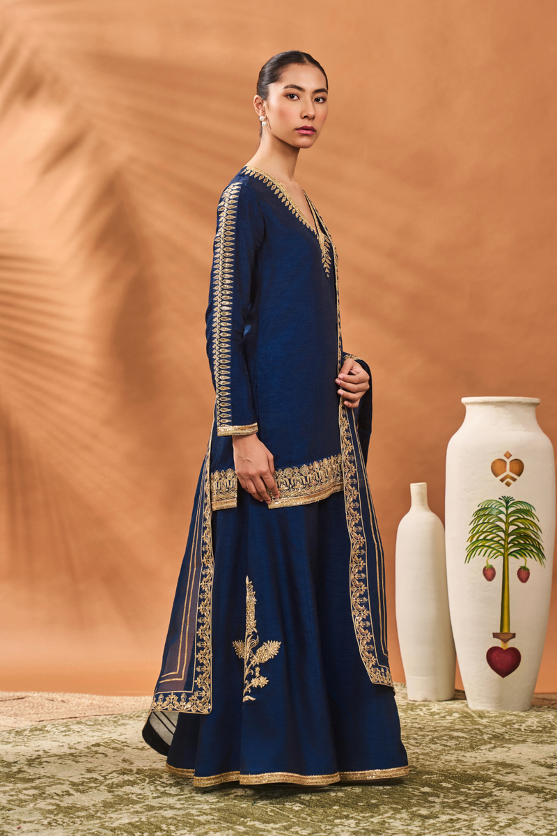 BLUE TRIKONE SHARARA SET