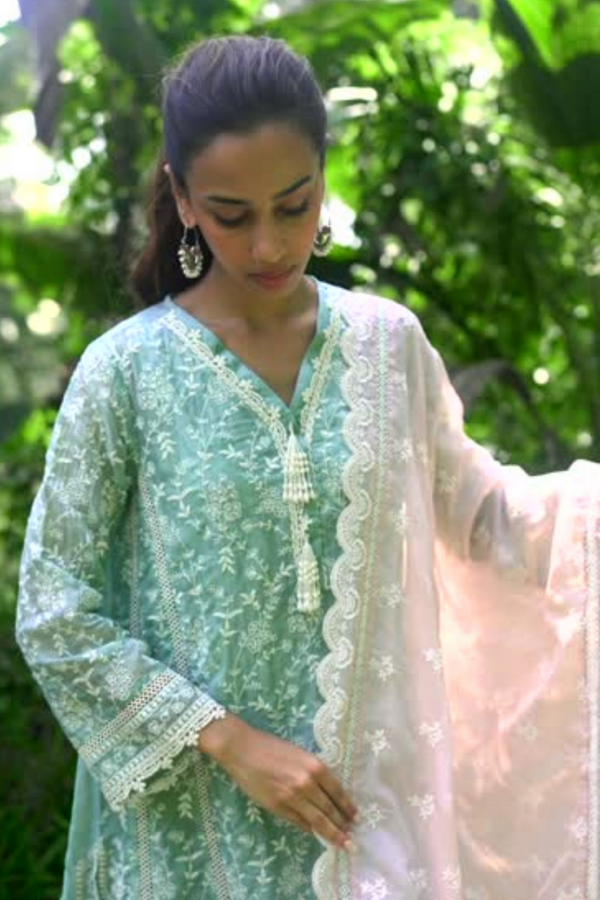 Caara Kurta Set