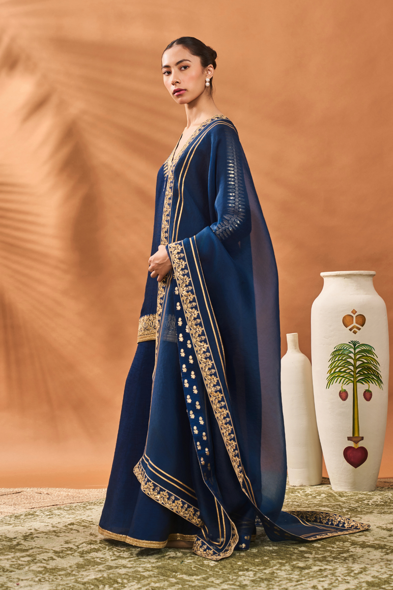 BLUE TRIKONE SHARARA SET