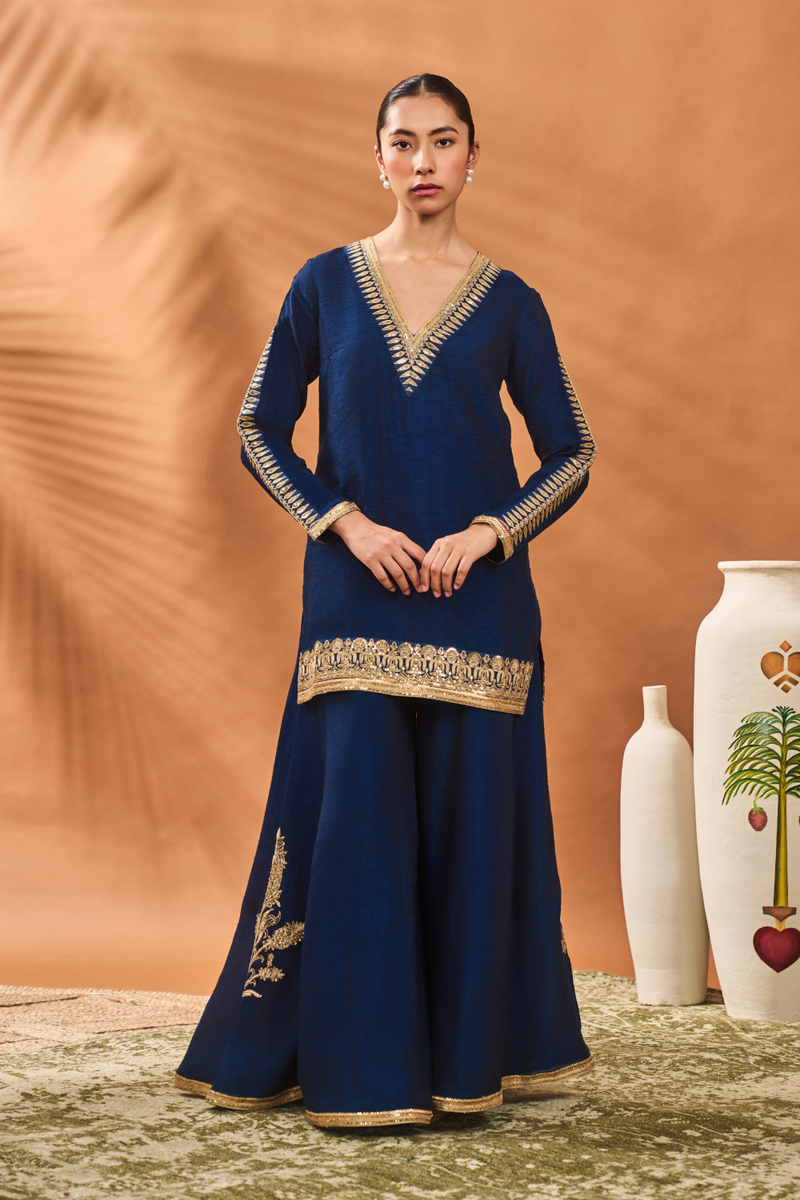 BLUE TRIKONE SHARARA SET