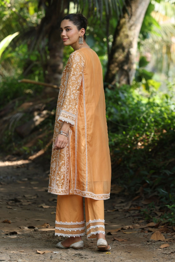 Caara Kurta Set