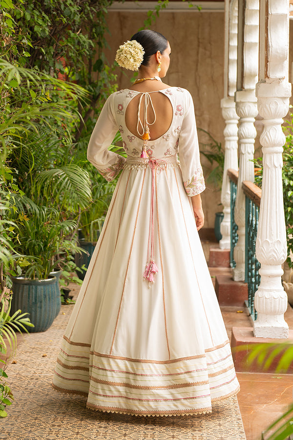 KHOOBSURAT