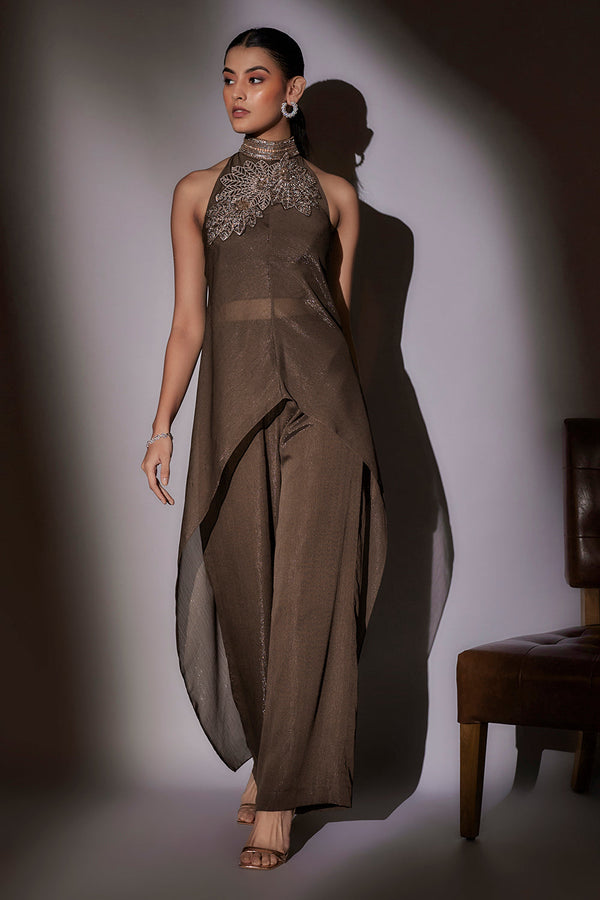 Haulter Neckband Cape With Straight Hipster Pants