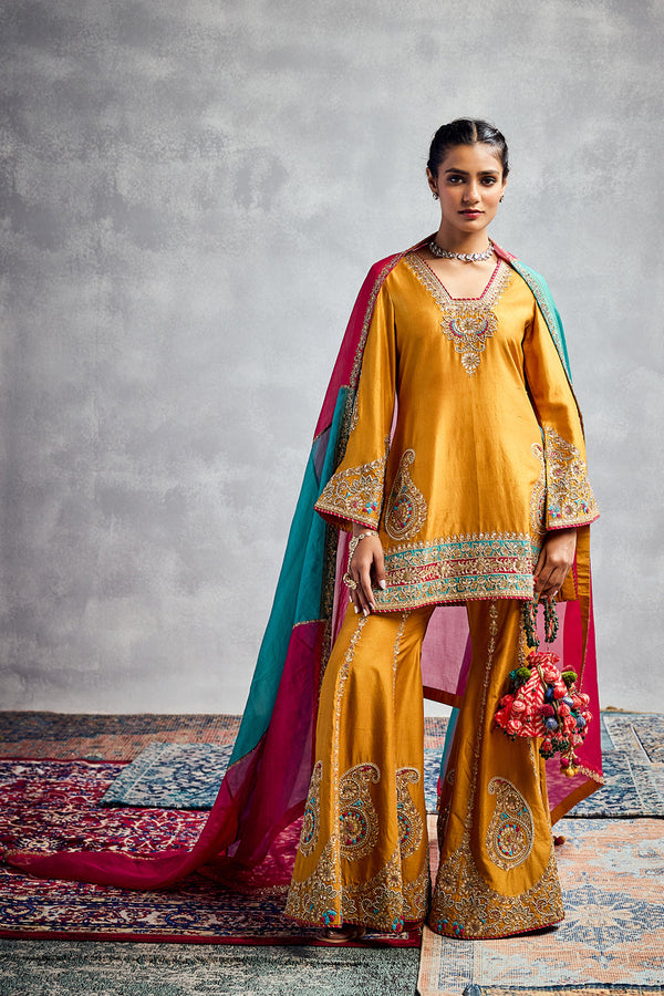 Kurta Pants Set