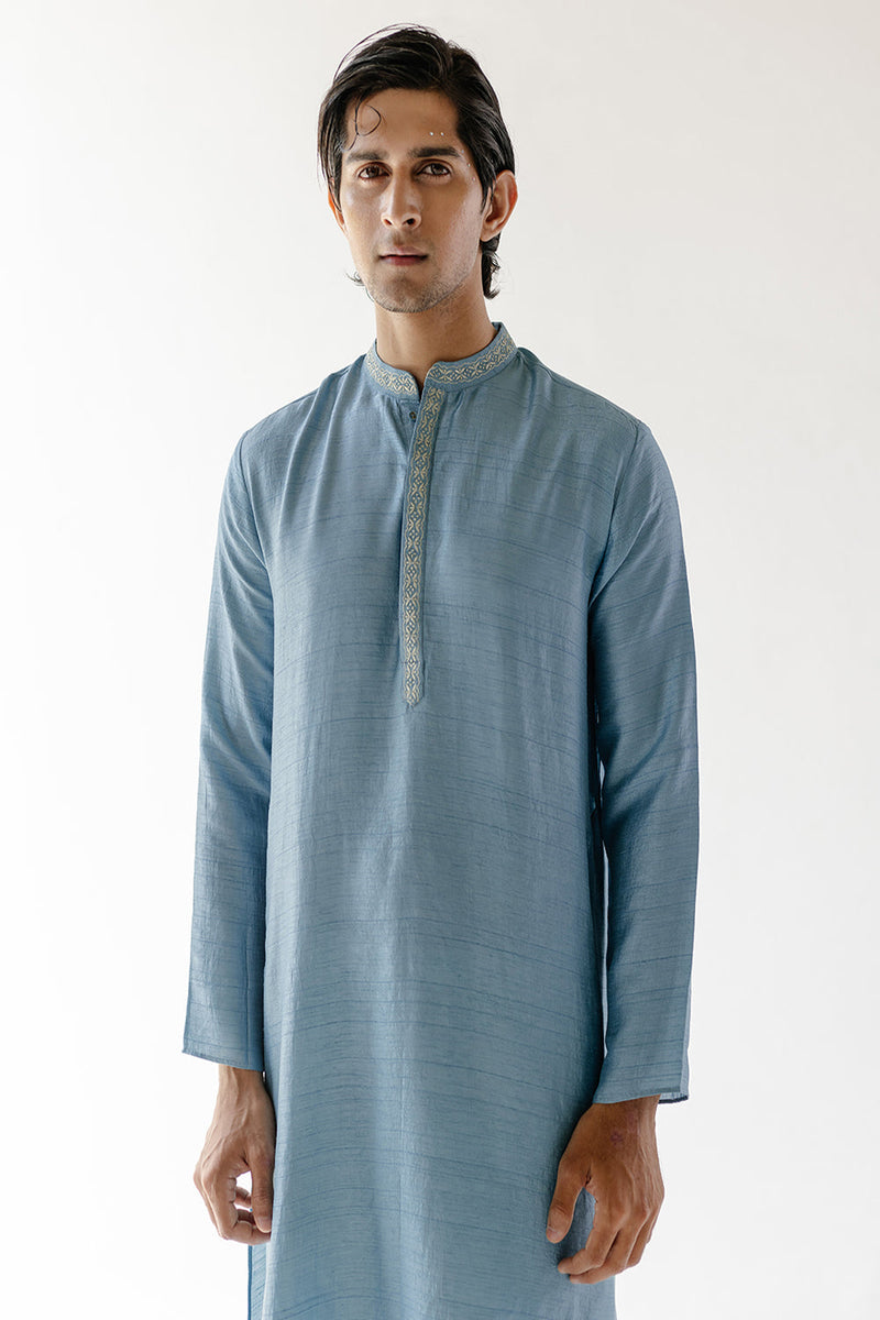 Aitbaar Kurta Set