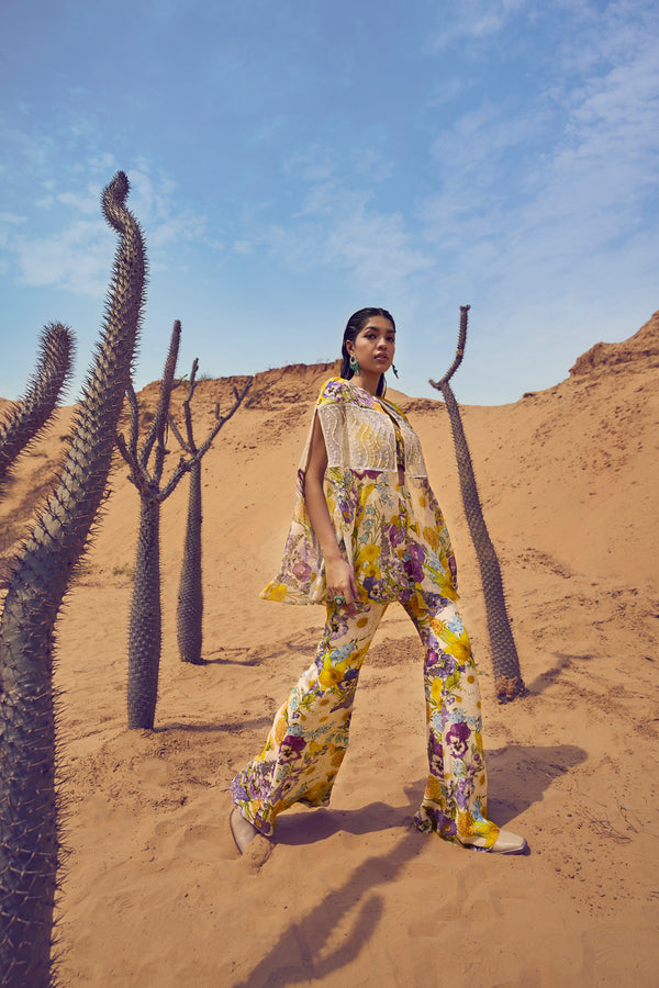 Ivory Spring Bloom Cape With Embroidered Centre Panel With Pieneted Bustier & Pants