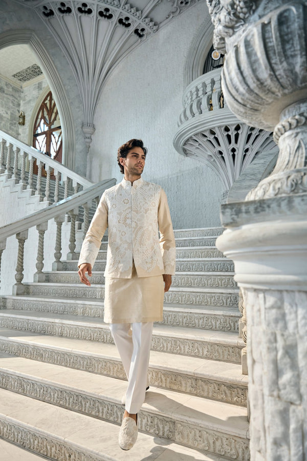 Nude Cut Work Bundi Set