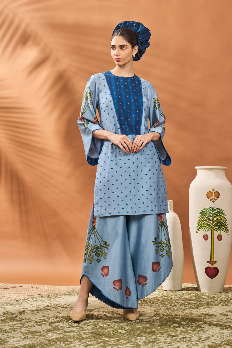 POWDER BLUE SPADE BLOSSOM TUNIC SET