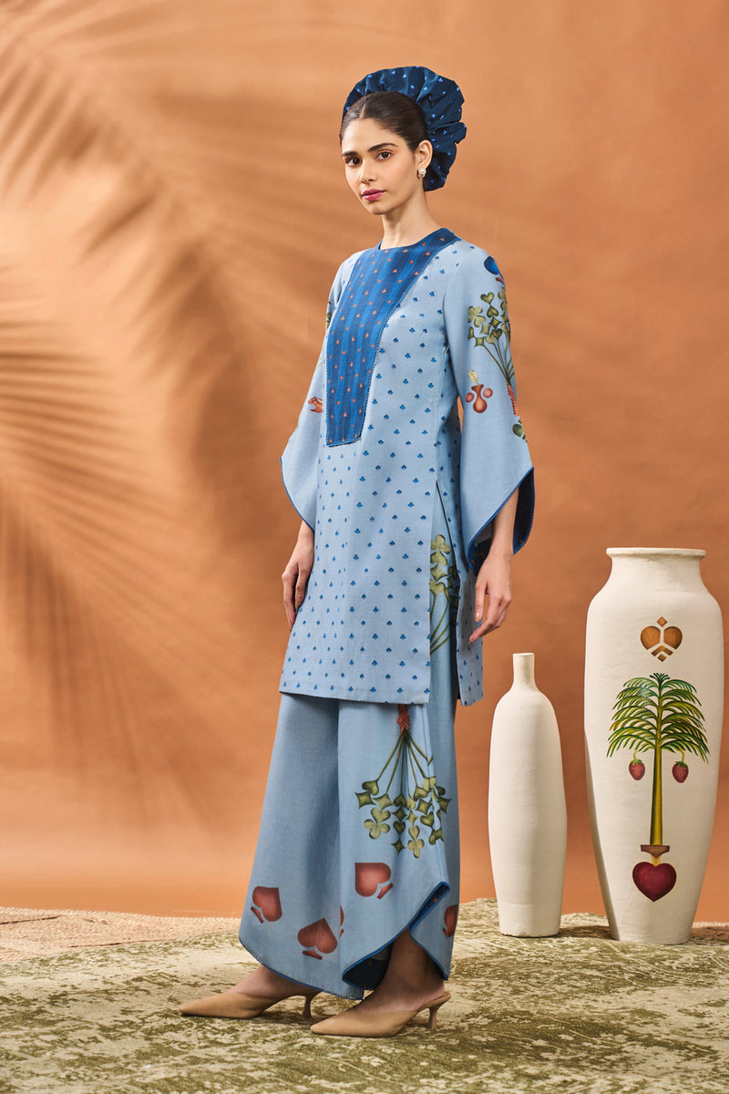 POWDER BLUE SPADE BLOSSOM TUNIC SET