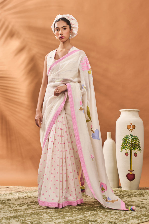 IVORY FLORAL FRAME SAREE