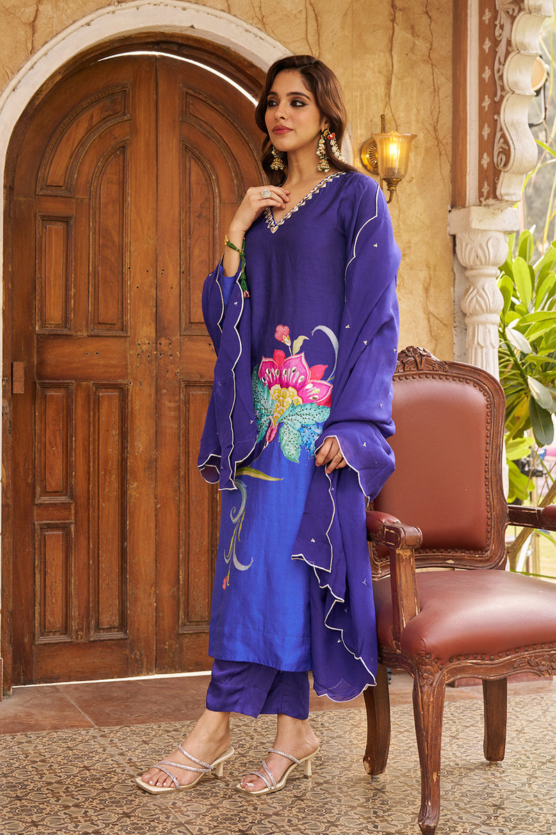 Nayaab Blue Kurta Set