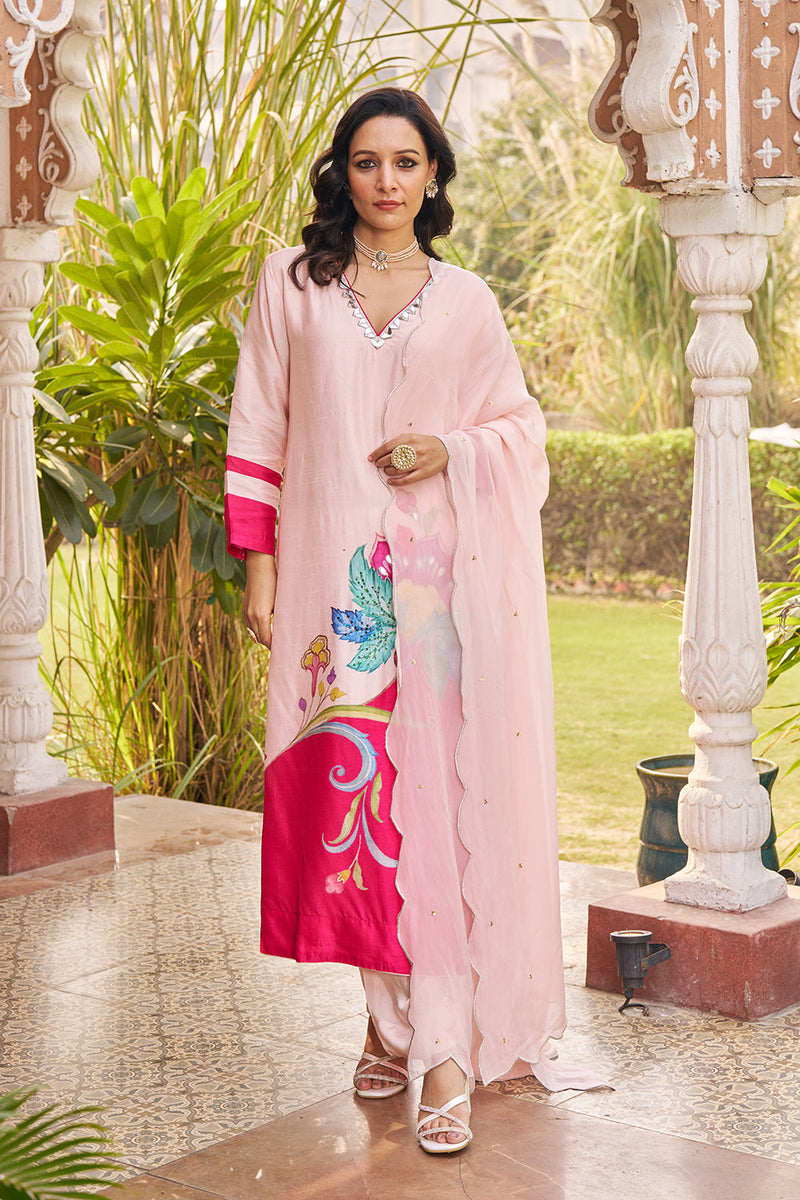 Nayaab Pink Kurta Set