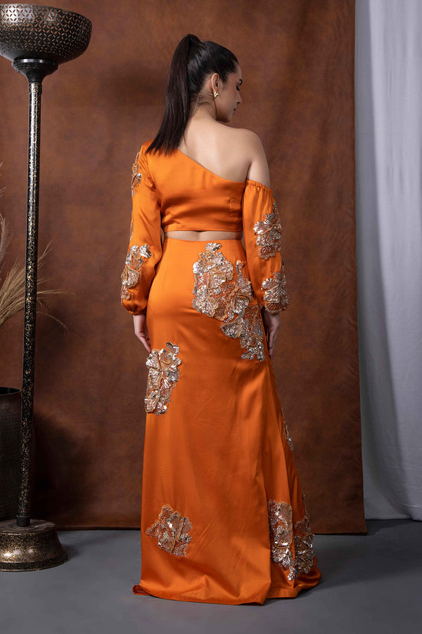 Arjwan Offshoulder top