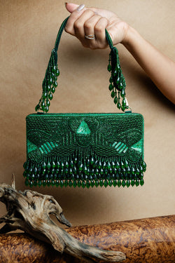 Ornate Radiance Kasse Emerald Allure