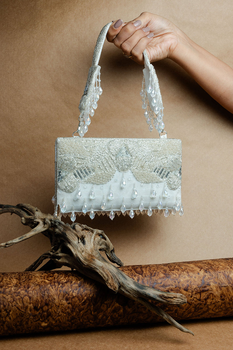 Ornate Radiance Kasse Silver Mist