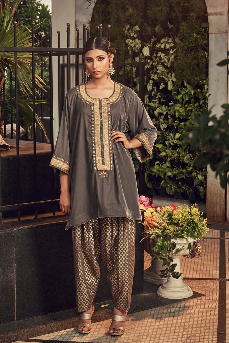 Steel Gray Velvet Kurta And Dhoti Salwar