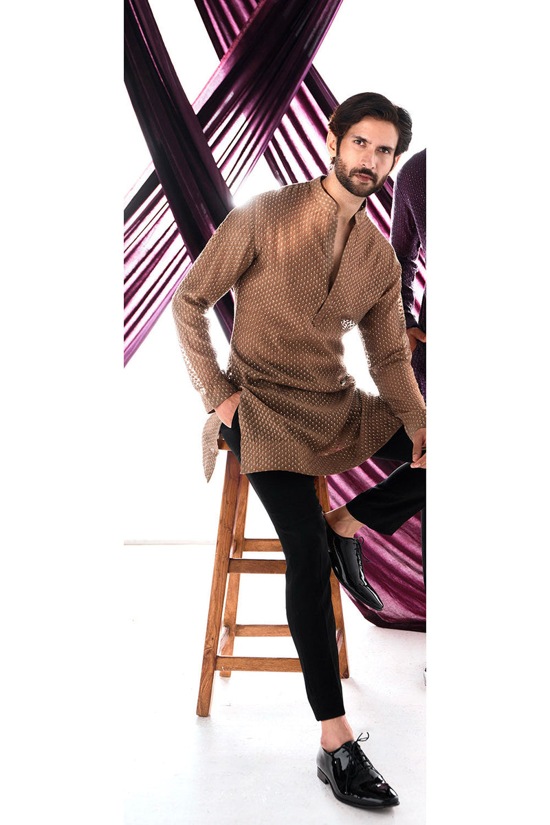 Taupe swarosvki kurta