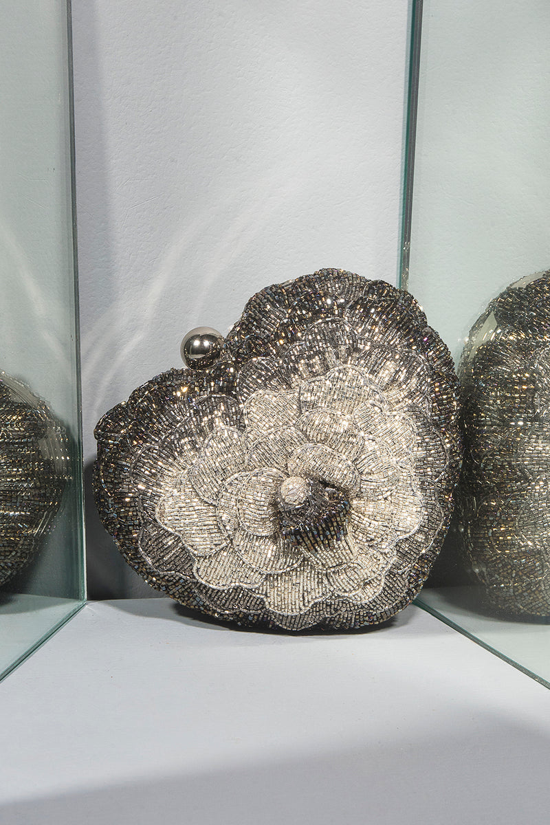 ISA CRYSTAL HEART CLUTCH -SILVER