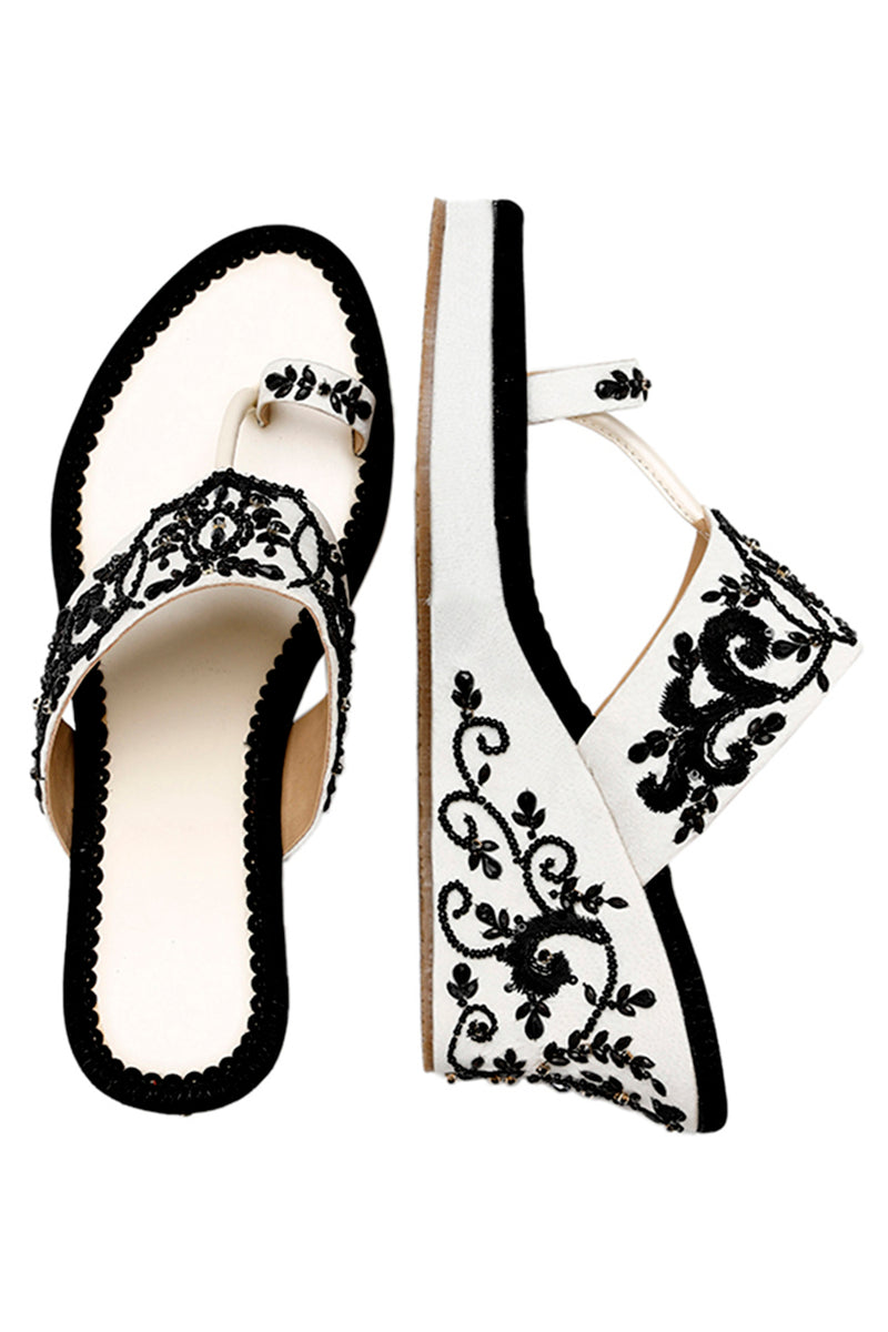 Noor Zahira  Wedges
