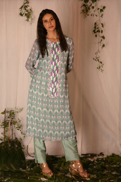 Hand-embroidered Printed Kurta paired with Pants