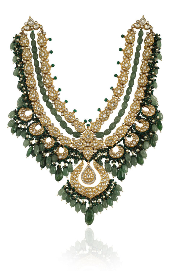 BRIDAL DOUBLE LAYERED NECKLACE IN 22KT GOLD PLATING, STUDDED WITH WHITE JADTAR STONES AND BEADED IN EMERALD AND SEA GREEN PEARLS