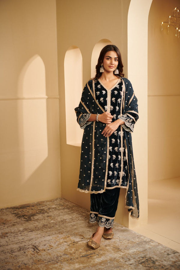 Naia Kurta with Naia Pant