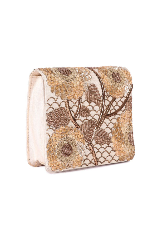 Beige bahaar clutch