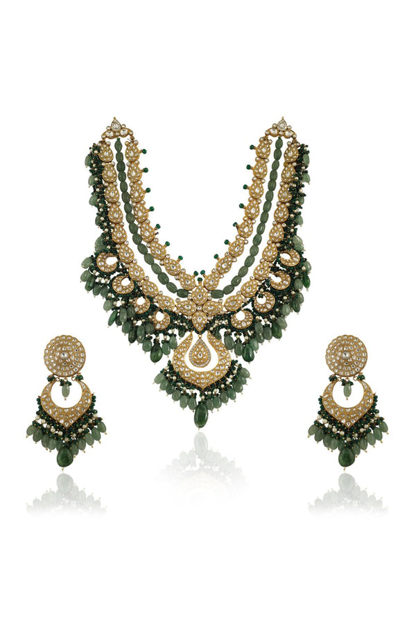 BRIDAL DOUBLE LAYERED NECKLACE IN 22KT GOLD PLATING, STUDDED WITH WHITE JADTAR STONES AND BEADED IN EMERALD AND SEA GREEN PEARLS