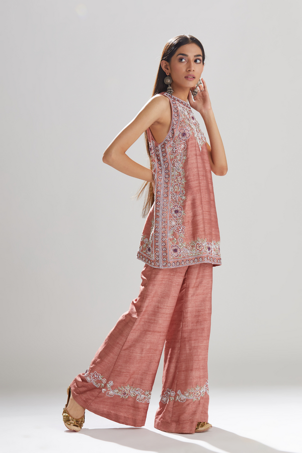 Nayantara Short kurta with pants