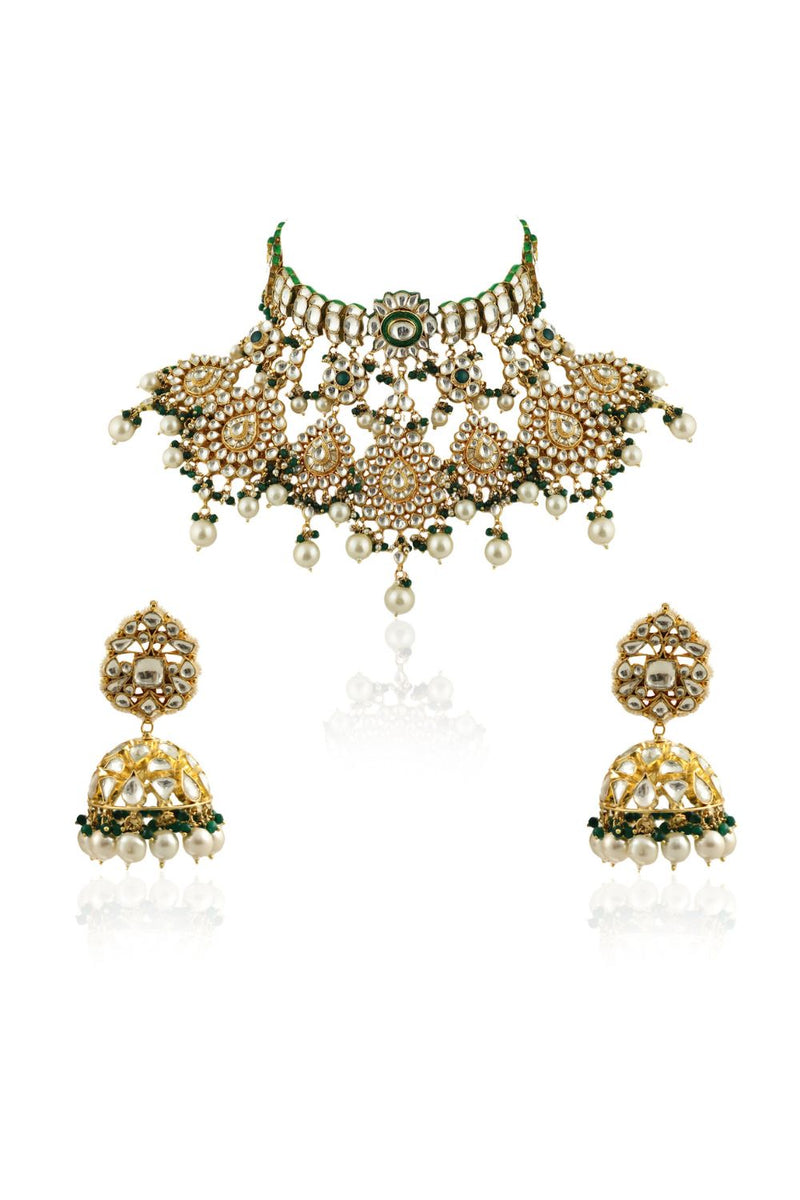 TRADITIONAL 22KT GOLD PLATED NECKLACE SET WITH PEARLS AND EMERALD BEADS