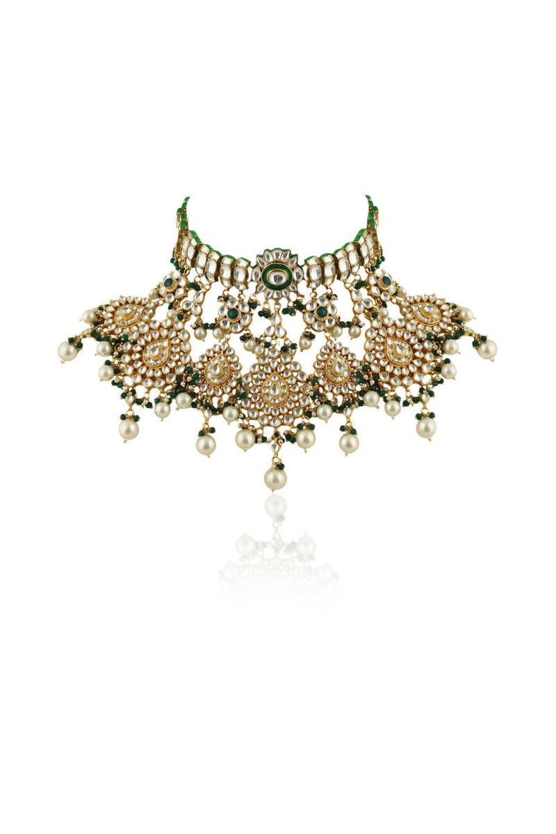 TRADITIONAL 22KT GOLD PLATED NECKLACE SET WITH PEARLS AND EMERALD BEADS