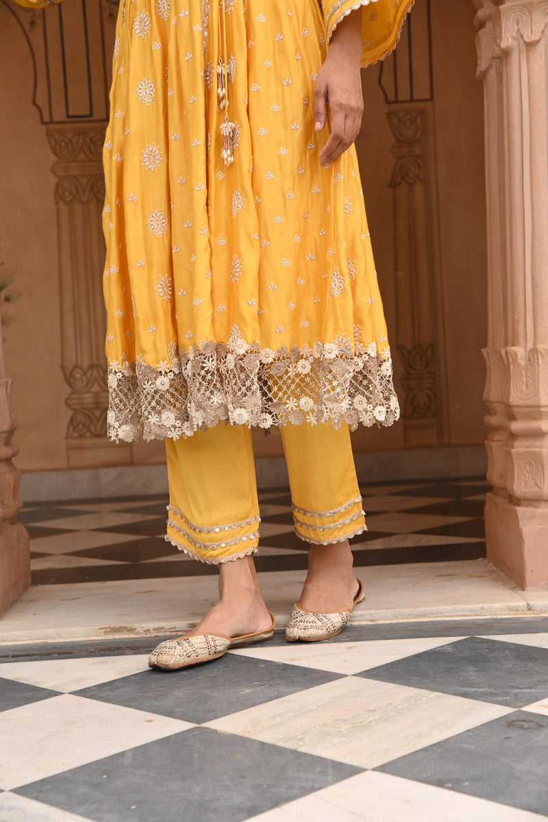 Chaiyya Anarkali Kurta With Chaiyya Pants