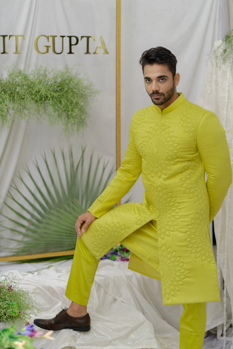 Yuvaan Fresh Greenquilted And Embroidered Sherwani Set