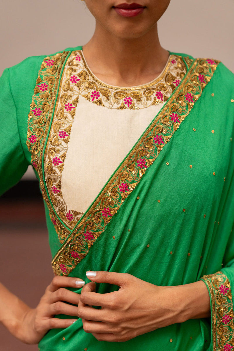 Emerald And Ivory Tissue Saree With Unstitched Blouse Piece
