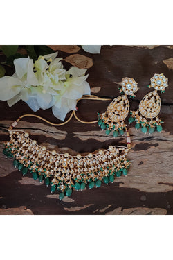 White And Light Green Necklace Set