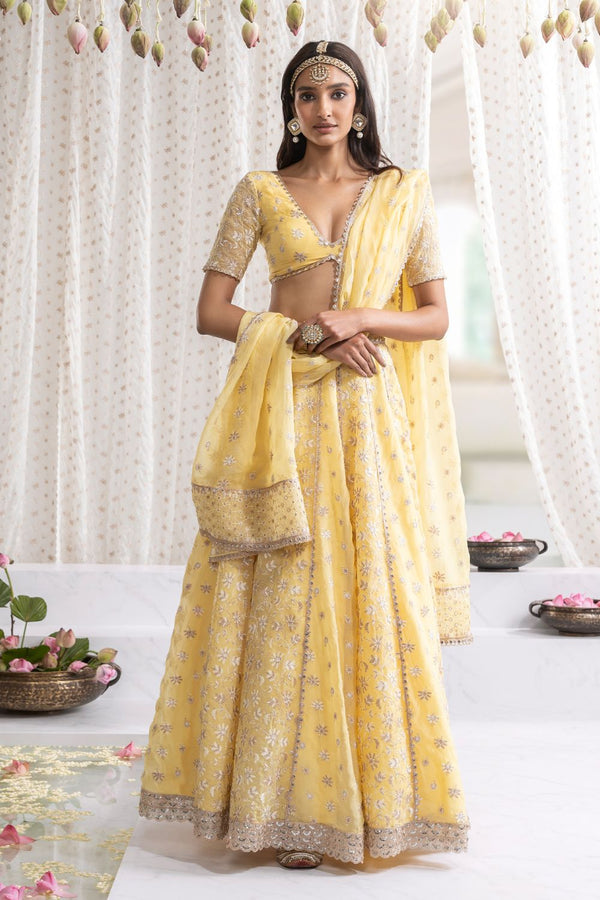 Madhvi Lehenga