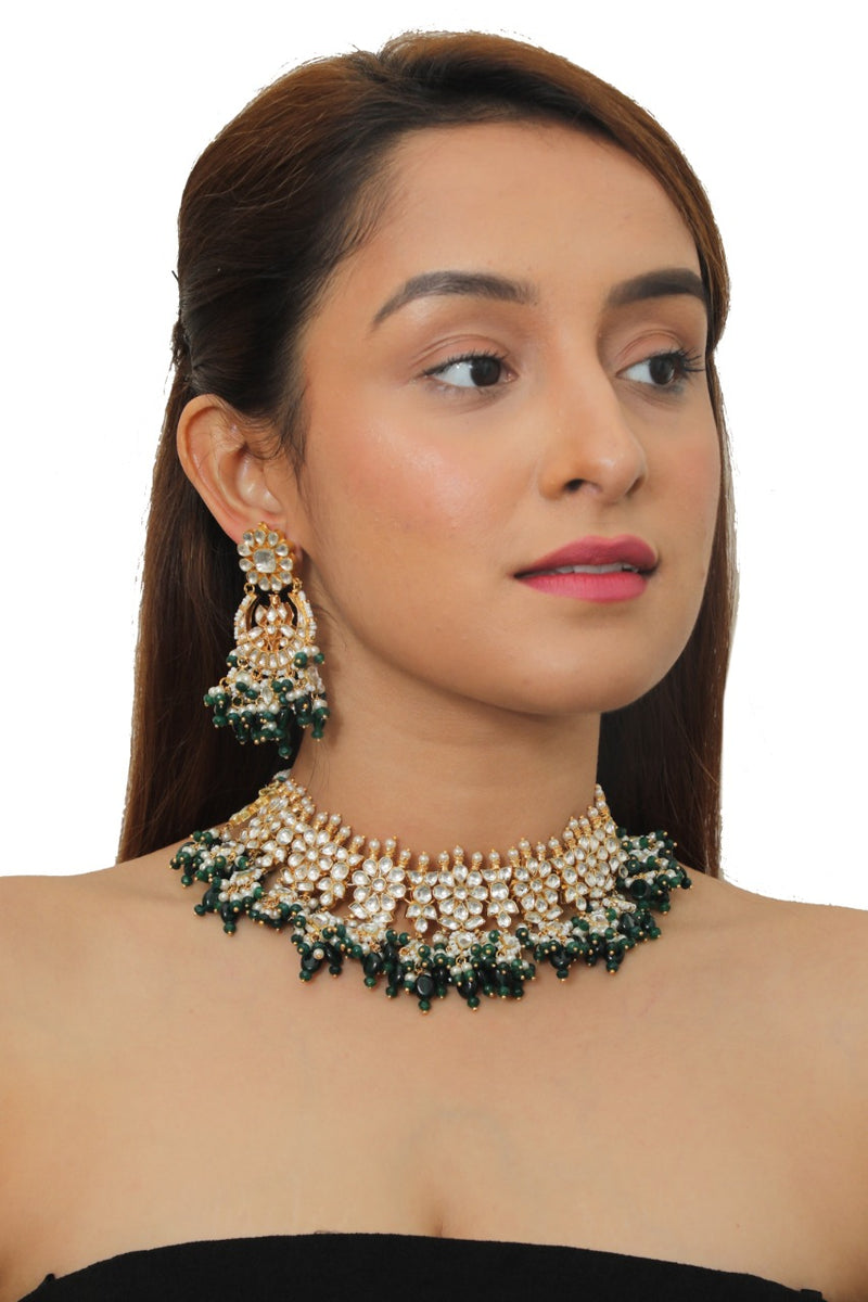 WHITE JADTAR STONE WITH SMALL GREEN BEADS NECKLACE SET