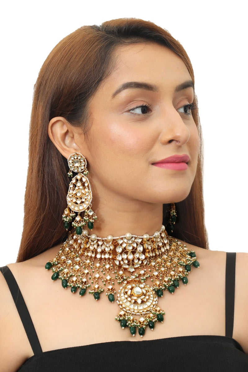 WHITE & GREEN NECKLACE SET