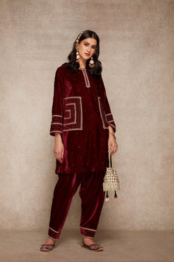 KURTA AND SALWAR SET